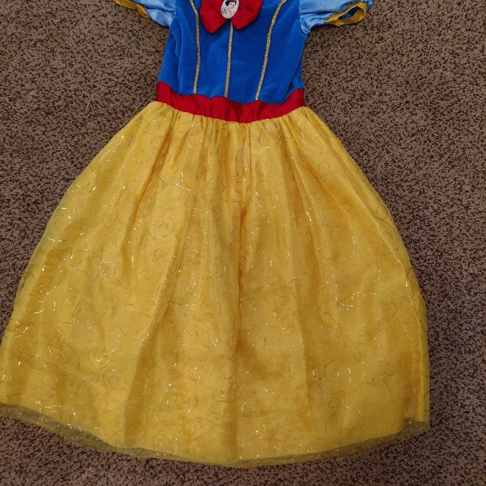Snow White costume